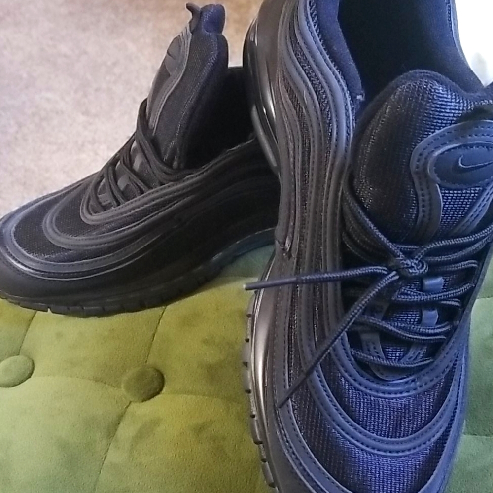 NWOT Nike Airmax 97 Triple Blacks